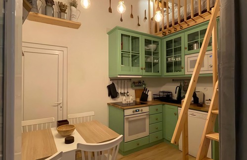 Cartaxo Villa | 'Casa Valada My Land' with Shared Pool, Wi-Fi and Air Conditioning