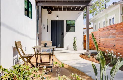 Upper East Apartment | Casa Valerio - Boutique Suites in Downtown Santa Barbara
