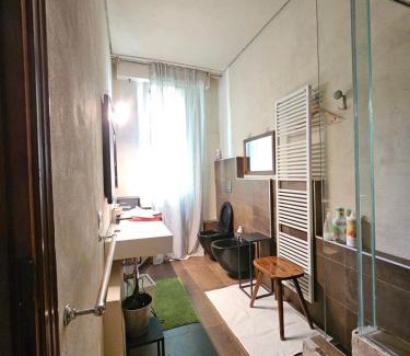 Felino House | Casa VINCENZO 130 mq con portico ed ingresso esclusivo dal giardino