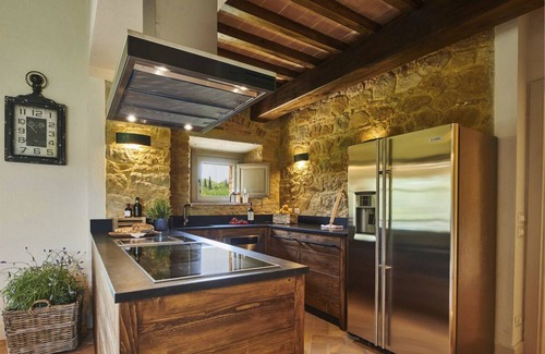 Castelfalfi Villa | Casale Bertino - Eight Bedroom Villa, Sleeps 16