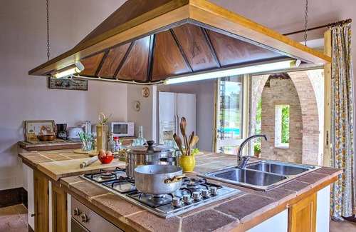 Massa Martana Villa | Casale Cicognola 12, Emma Villas