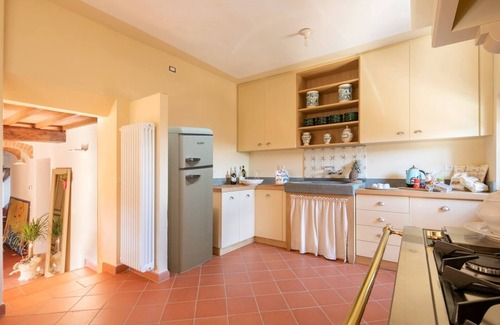 Giugnano Villa | Casale della Visitazione In Serravalle Pistoiese - Tuscany