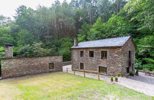 Medin House | Casas del Molino - Muiños do Mainzoso Turismo Rural