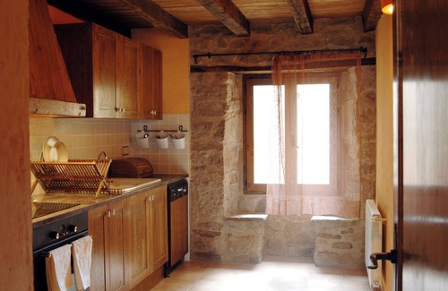 Perafita House | Casas Estamener - Rent 6 Charming Holiday Homes with 14 Bedrooms in Total