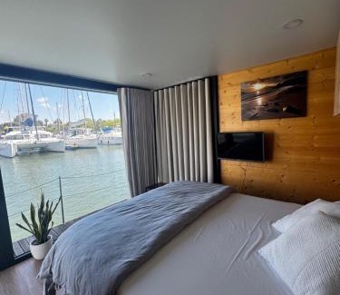 Ayamonte Boat Rental | Casas Flotantes - Boatvillage