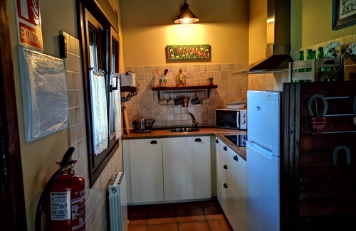 Peruyes Ski Chalet | Casas Rurales Entre Castaños. Asturias.2 Casas Entre el mar y la Montaña