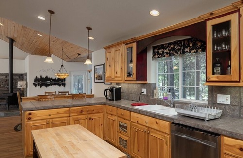 La Pine House | Cascade Lakes Family Retreat