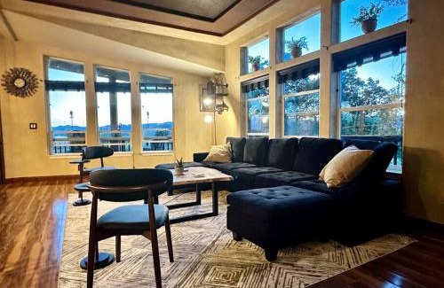 Eagle Point House | Cascade Sunset House - Crater Lake Adventures!
