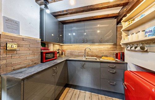 Rhiwbryfdir House | Cascades Cottage - Three Bedroom House, Sleeps 5