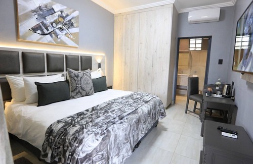 Nelspruit Cabin | Cascades Guest Lodge and Apartments