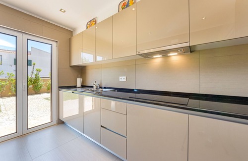 Branqueira House | Cascata Village Lote A, is a modern 4 bedroom townhouse close to Albufeira