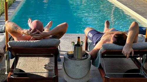 Montaldo Scarampi Bed & Breakfast | Cascina GianTino suite Cantina - G A Y - M E N - O N L Y