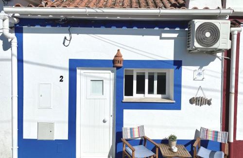 Alfarim House | Casinha Azul near Meco Beach