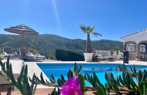Vinuela Bed & Breakfast | Casira, casitas en kamers, Viñuela, Andalucía