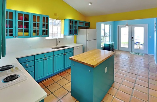 Rockport House | Casita Del Mar | Pool, Waterfront w/ Pier
