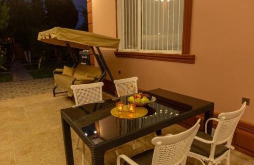 Lankaran Villa | Caspian Colorful Villas-Pink House