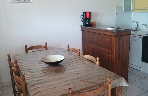Carnoux-en-Provence House | CASSIS 6km, Marseille 20. Garden level of a villa between sea and hills