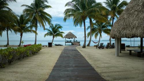 Plantation Villa | Castaway Villa - 4 Bedroom Beachfront Villa