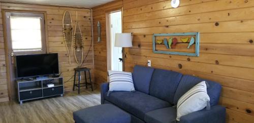 Newaygo Apartment | Castaways Cottage on Croton Pond #2
