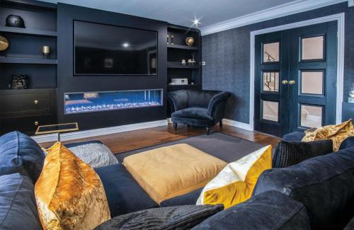 Pontsticill House | Castell Morlais - Luxurious 5 Bed - Pontsticill
