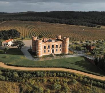 Monte la Reina Hotel | Castillo de Monte la Reina Posada Real & Bodega