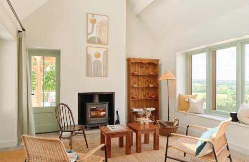 Crowborough House | Castle Hill Cottage