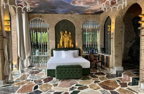 Tbilisi City Centre Hotel | Castle in Old Town