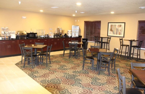 Quinter Hotel | Castle Rock Inn & Suites