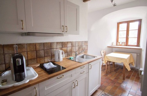 Baiertal Apartment | Castle Room 6 - Hohenhardter Hof