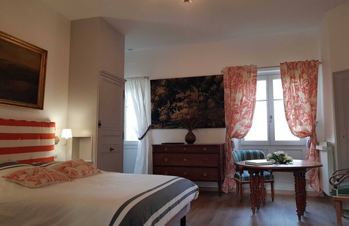 Neuille House | Castle room for 2 people