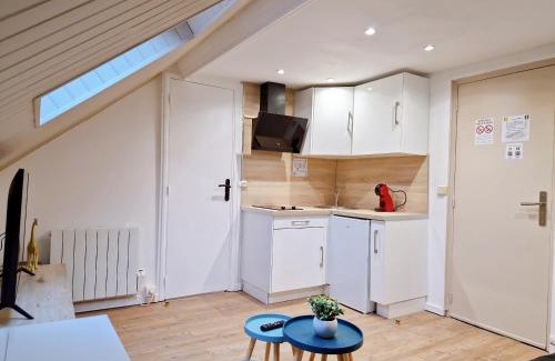 Pierrefonds Apartment | Castle room