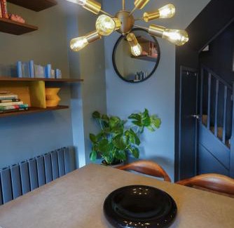 Kenilworth Apartment | Castle Townhouse Kenilworth - Private Parking - 24 Hr Gym Access - Town Centre