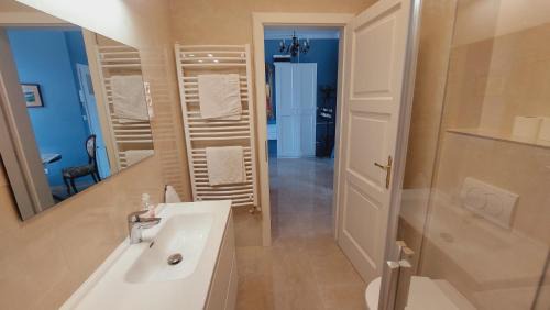 Budavar Apartment | Castle View
