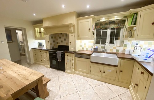 Helmsley Cottage | CASTLE VIEW, pet friendly, character holiday cottage in Helmsley