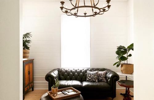 Geelong West House | Castlebar - Superior Boutique Accomodation - Steps to Pakington Street