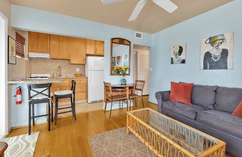 North Beach Apartment | Casual Beach living - 1 Bed/1 Bath Old Florida Garden apartment - Steps to beach
