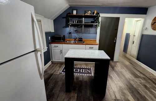 Tremont Apartment | Casual CLE: 1 bdrm near Downtown Cle