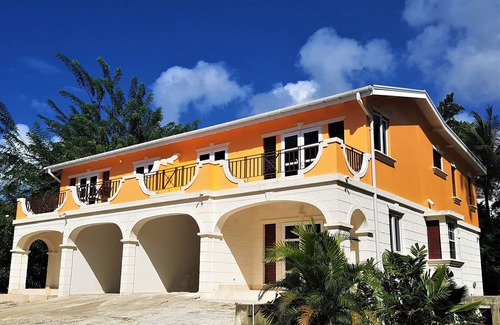 Mullins Villa | Casuarina Grande