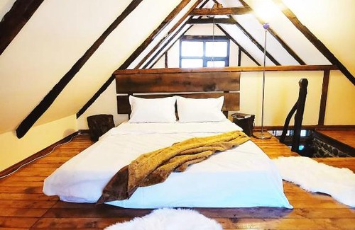 Toplita House | Casuta Bucuriei