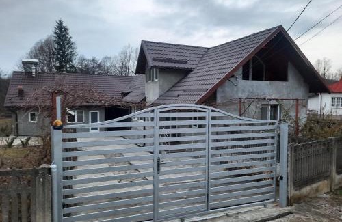 Pucioasa House | Casuta Bunicilor