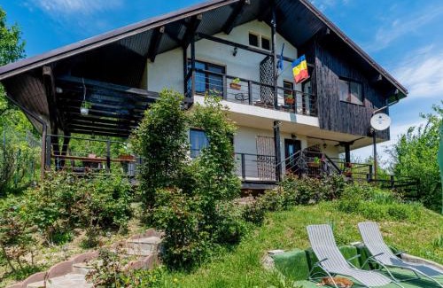 Slanic House | Casuta cu Trandafiri