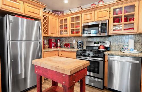 Fox Farm House | Catalina Creekside Cabin - Log home with wood burning fireplace for an immersive mountain getaway!