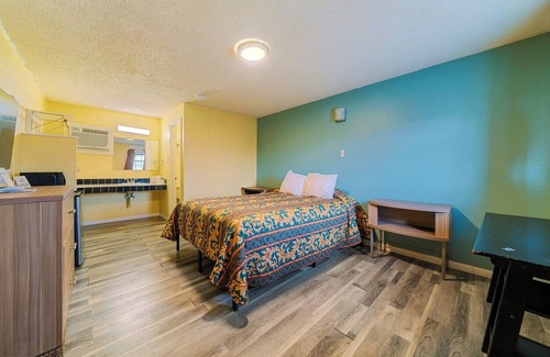 Bay Area Hotel | Catalina Motel