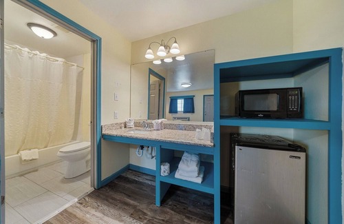 Bay Area Hotel | Catalina Motel