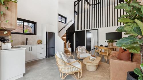 Coffs Harbour House | Catalyst Retreat - Stylish, Pets, Accessible, Sauna