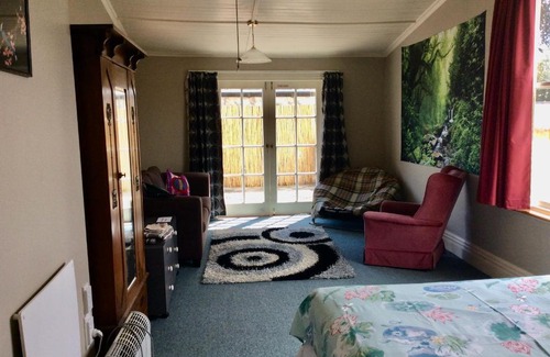 Owaka House | Catlins Retreat B & B