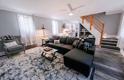 West Saugerties House | Catskill Mtn Farmhouse w/Hot Tub near Woodstock