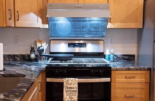 Spring Glen Cabin | Catskills Cabin, Hot Tub, Wood Stove, King Bed