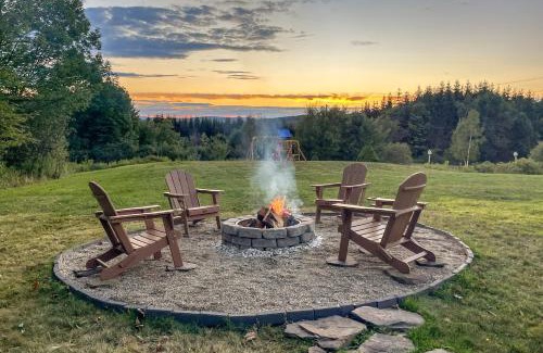 Hobart House | Catskills Cabin Rental with Hot Tub and Amazing Views!