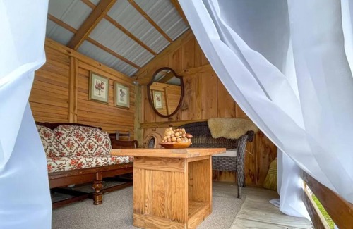 Harpersfield Villa | Catskills Farmhouse and Spa